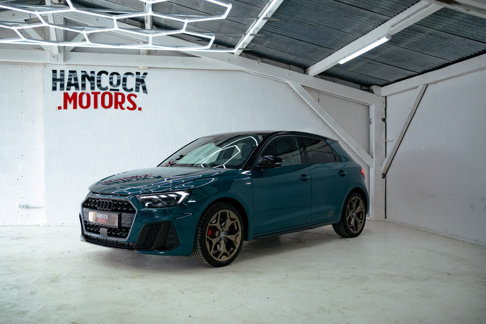 Audi A1 S line verte — trois quarts avant | Hancock Motors Scillé